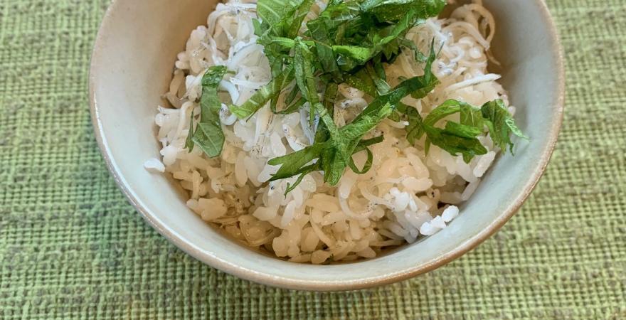 Whitebait rice bowl