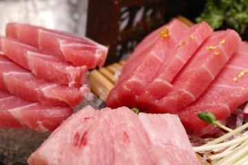 Tuna sashimi