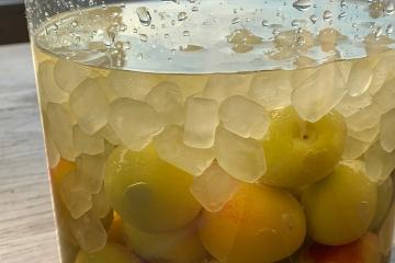 Ume vinegar ina container