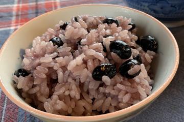 Black soybean rice with a Japanese dish
